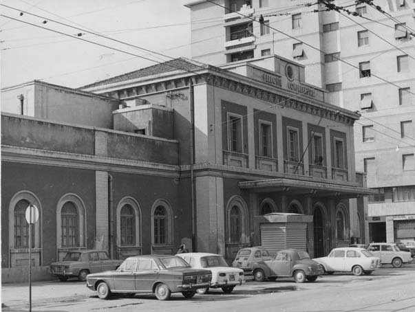 Lo sapevate? Sino al 1968 a Cagliari, in viale Bonaria, dove adesso sorge il Banco di Sardegna, c’era una stazione dei treni