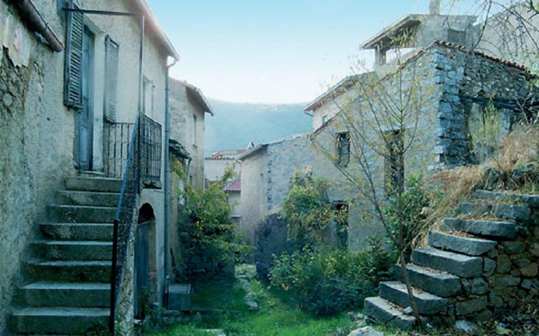 La Regione Sardegna stanzia 45 milioni per chi si trasferisce a vivere nei comuni fino a 3mila abitanti