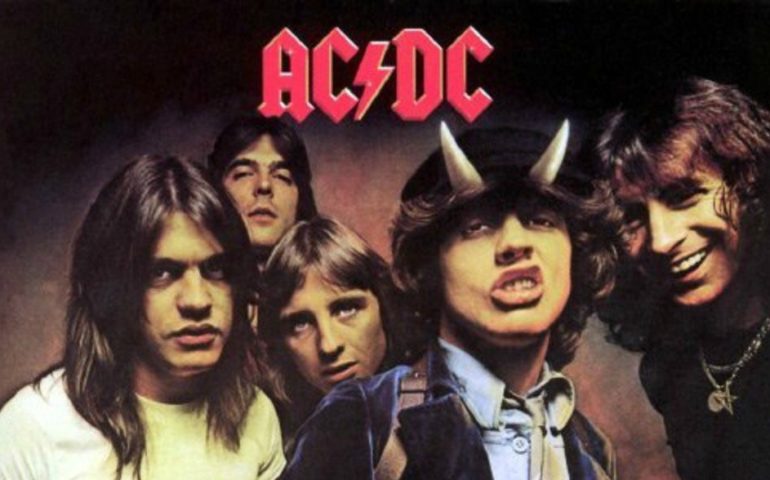 Rock and roll in lutto: addio a Malcolm Young, fondatore degli AC/DC