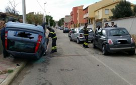 incidente 500 ribaltata