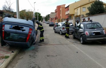 incidente 500 ribaltata