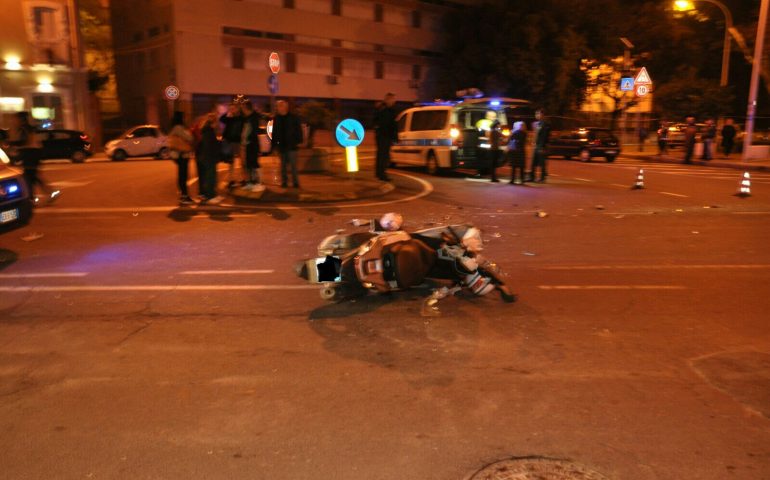 Scontro auto-moto in viale Sant’Avendrace: motociclista in ospedale