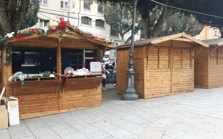 Quello di Cagliari è uno dei 10 mercati natalizi più belli d’Italia: in città tutto pronto per respirare di nuovo aria di festa