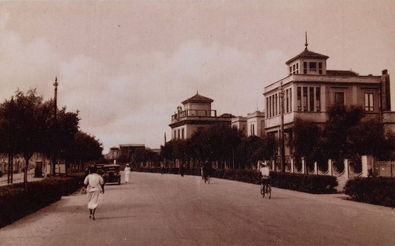 La Cagliari che non c’è più: anni Quaranta, Poetto: che fine hanno fatto le tre ville della foto?