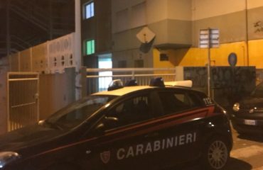 quartu rubano denaro da macchinetta snack e merendine carabinieri