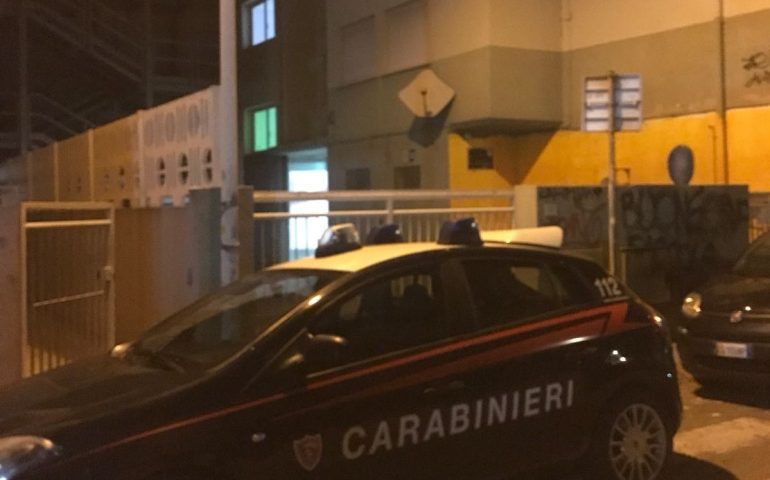 quartu rubano denaro da macchinetta snack e merendine carabinieri