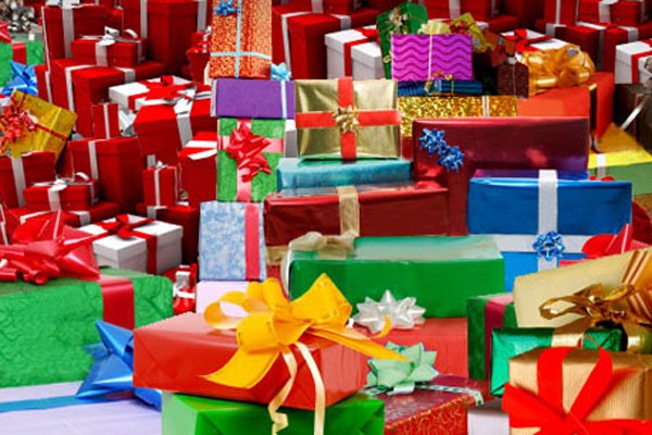 Assemini, Natale solidale: tanti regali per i bambini meno fortunati