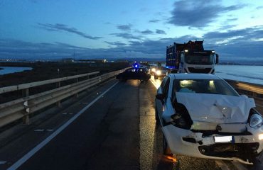 Incidente tamponamento 195 punto ypsilon capoterra polizia municipale