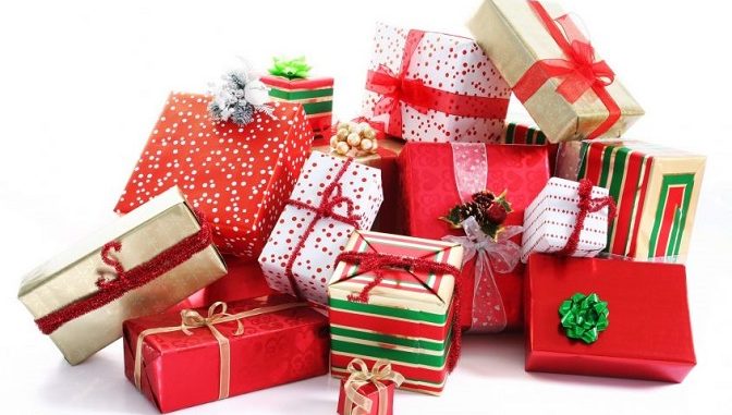 Regali Di Natale Per Babbo.Natale Per Tutti Ad Assemini Babbo Natale E Gli Elfi Doneranno Giocattoli E Regali Ai Bambini Meno Fortunati Cagliari Vistanet