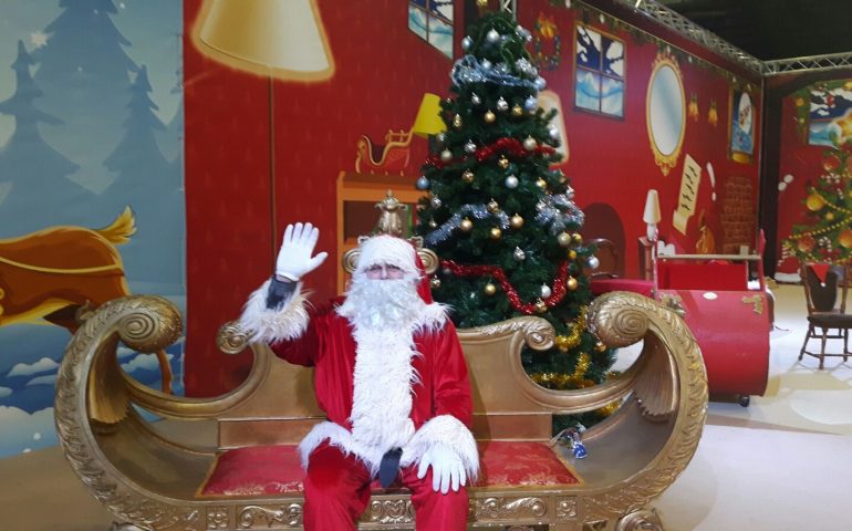 Babbo Natale “sbarca” a Cagliari e aspetta i bimbi nel Santa Claus Village alla Fiera