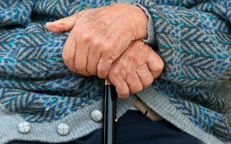 Anziani sardi malnutriti, l’appello della Cisl: «La Regione riveda il sistema di assistenza»