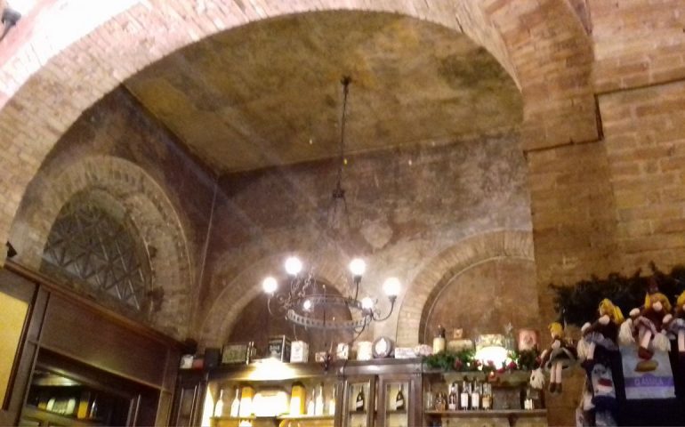 Cagliari, chiude il Caffè Svizzero: dopo 123 anni serrande abbassate nello storico bar del Largo