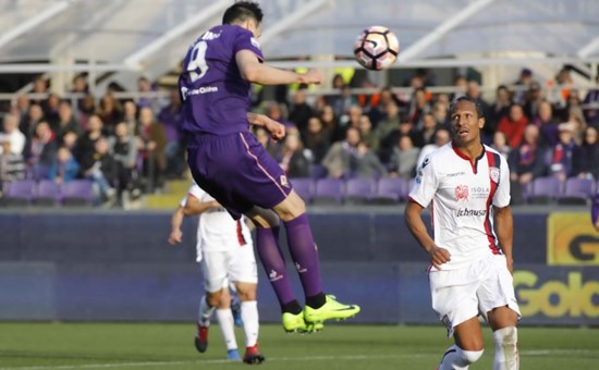 Polemiche, scudetti, spettacolo e tanti ex: storia di Cagliari-Fiorentina