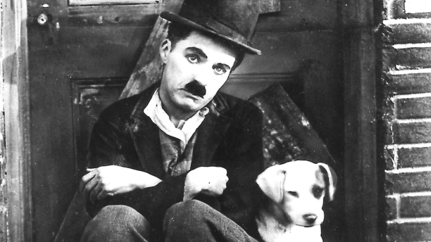 Accadde oggi: quarant’anni fa moriva in Svizzera Charlie Chaplin, padre dell’iconico vagabondo Charlot