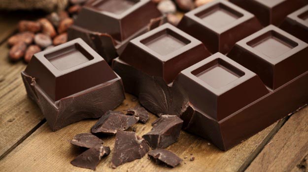 Cioccolato o no? Dannoso per la salute o in grado di alleggerire la mente e migliorare le difese del corpo? Voi che cosa ne pensate?