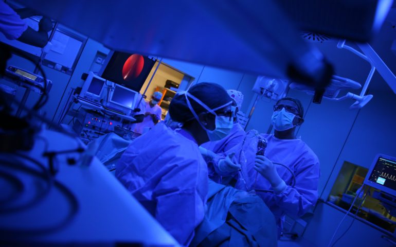 Chirurgia laser, la clinica di otorinolaringoiatria del Policlinico di Monserrato eccellenza internazionale