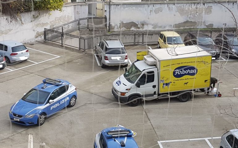 Cagliari, la Polizia cattura i ladri di mozzarelle e latticini