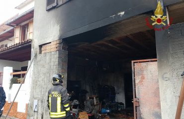 incendio a maracalagonis facciata