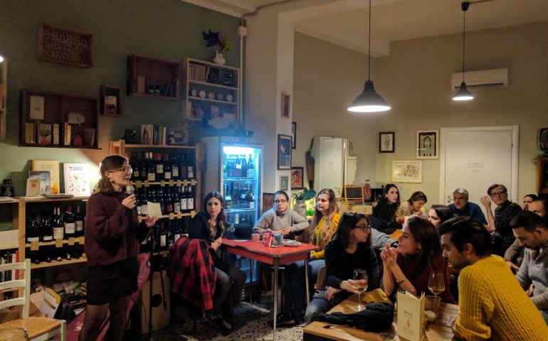 Leggere Leggeri chiama, Cagliari risponde: quasi mille euro raccolti ieri da Babeuf (VIDEO)