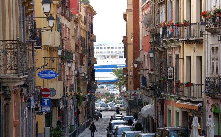 Lo sapevate? A Cagliari gli abitanti del quartiere Marina venivano soprannominati “Culus Infustus“: “sederi a mollo”