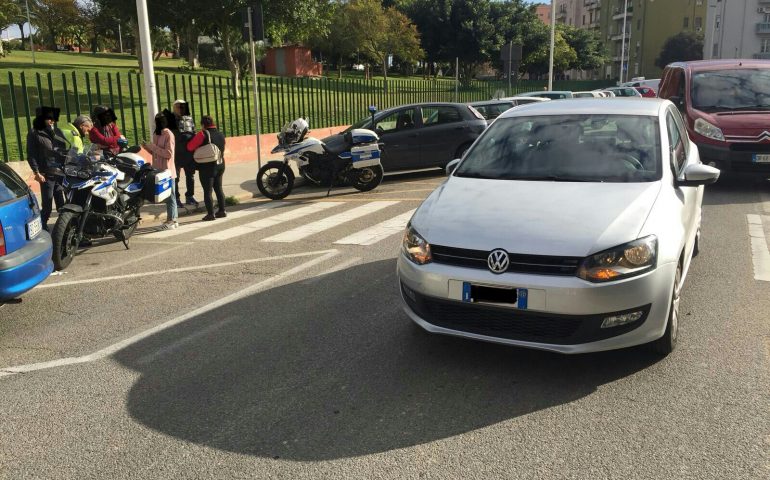 travolta sulle strisce pedonali in via dei donoratico