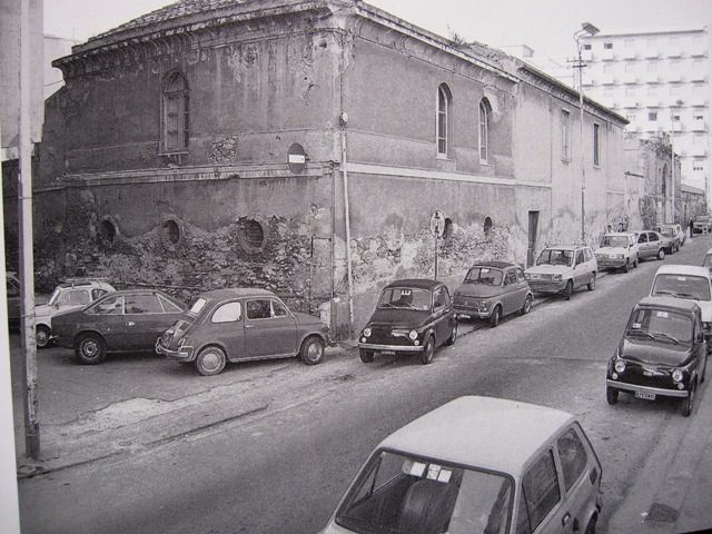 La Cagliari che non c’è più: l’ex mattatoio di via San Lucifero in una foto degli anni Settanta