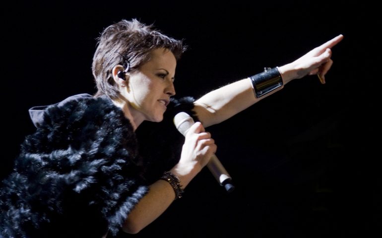 È morta Dolores O’Riordan: si spegne a soli 46 anni la cantante dei Cranberries