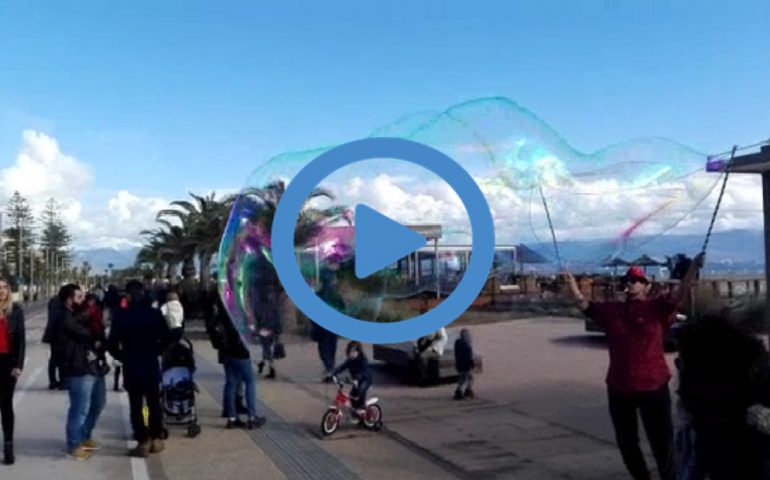 Una mattinata fra le nuvole al Poetto di Cagliari (VIDEO)