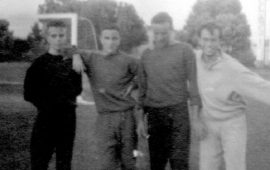 Lucca, settembre 1950 campionati italiani (primato sardo 4x100). da sinistra, Angelo Defraia, Luigi Defraia, Giovannini, Cannas (Foto di MEETING ATLETICA SARDA)