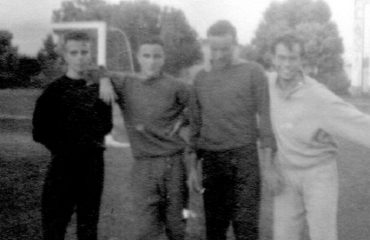 Lucca, settembre 1950 campionati italiani (primato sardo 4x100). da sinistra, Angelo Defraia, Luigi Defraia, Giovannini, Cannas (Foto di MEETING ATLETICA SARDA)