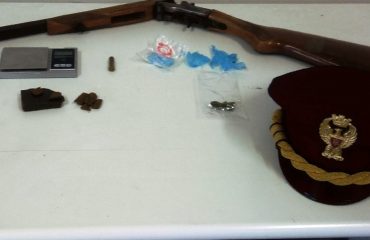 Polizia quartu fucile droga