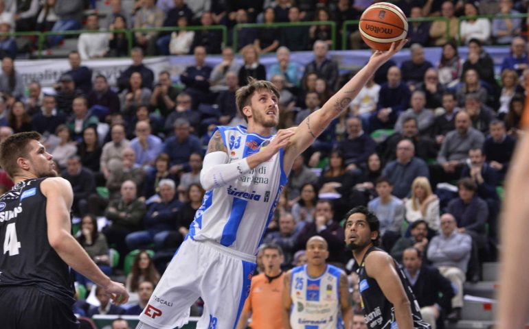 La Dinamo Sassari si riscatta dopo due sconfitte: Trento ko 78-67. Conquistate le final eight di Coppa Italia