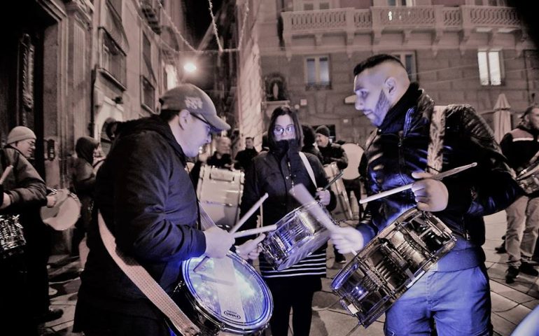 (VIDEO) Altre prove di Ratantira: in attesa del Carnevale ufficiale a Cagliari i tamburi che mettono buonumore