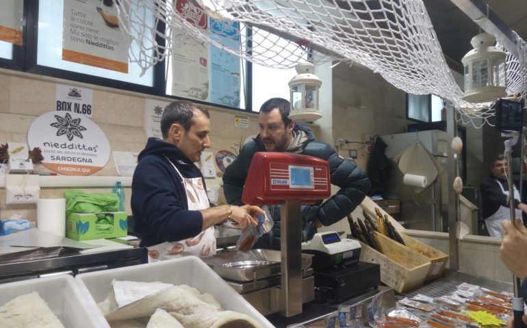 Salvini al mercato di San Benedetto (2)