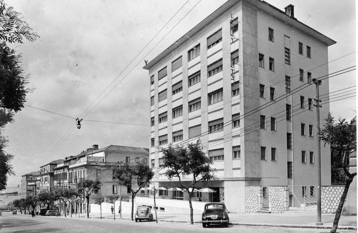 La Cagliari che non c’è più: viale Regina Margherita e il vecchio Jolly Hotel negli anni Cinquanta