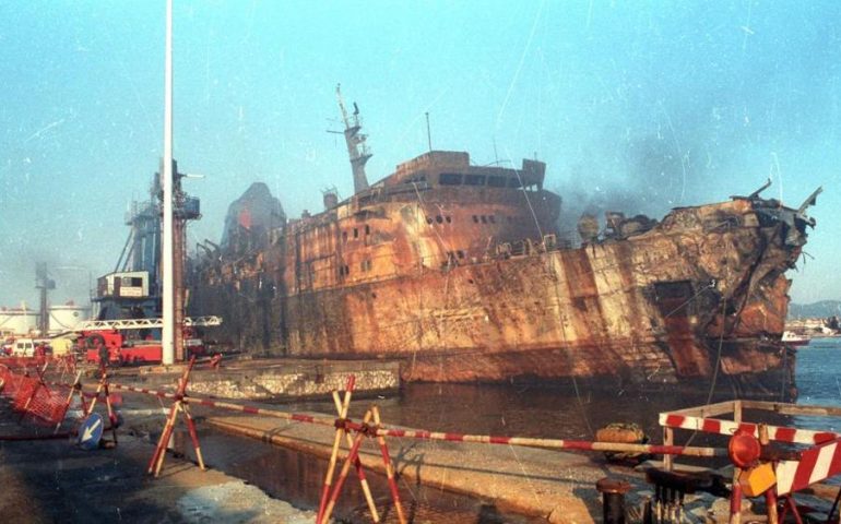 Clamorosa svolta nel disastro della Moby Prince: incidente causato dalla presenza di una terza nave