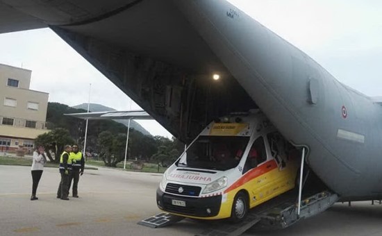 Alghero, neonato in pericolo di vita portato d’urgenza con un volo militare a Genova