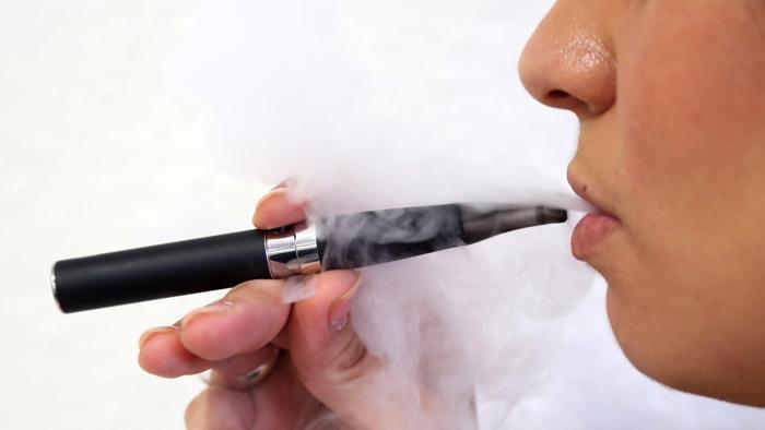 Secondo gli studiosi del Policlinico Universitario di Monserrato la sigaretta elettronica non sarebbe nociva