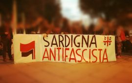 Antifascisti in piazza a Cagliari - Foto di Sa Domu