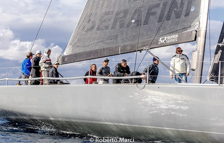 Gli uomini di Luna Rossa si allenano nel Golfo di Cagliari: ecco la squadra al completo