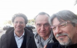 Mario Perantoni (a sinistra) insieme a Ettore Licheri (al centro) e Roberto Cappuccinelli - tutti candidati con il M5S (foto dalla pagina Facebook ufficiale di Roberto Cappuccinelli)