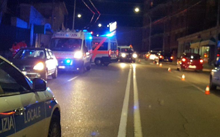 Via Is Mirrionis: investiti due pedoni che attraversavano la strada
