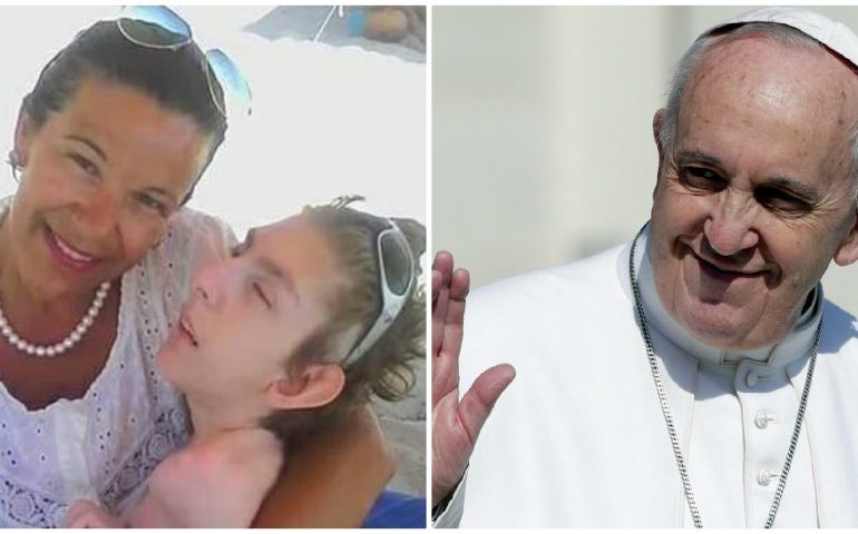 Papa Francesco telefona alla mamma di Mattia Montei, il ragazzo disabile di Teulada