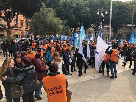 Piazza del Carmine: infermieri protestano in difesa dei loro diritti