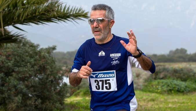 Muore mentre fa jogging: l’ex sindaco di Decimoputzu si è accasciato all’improvviso mentre correva