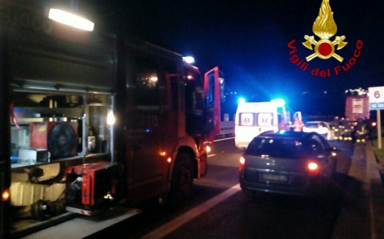 Brutto incidente stradale in serata: cinque veicoli coinvolti sulla Statale 131 alle porte di Cagliari: diversi feriti