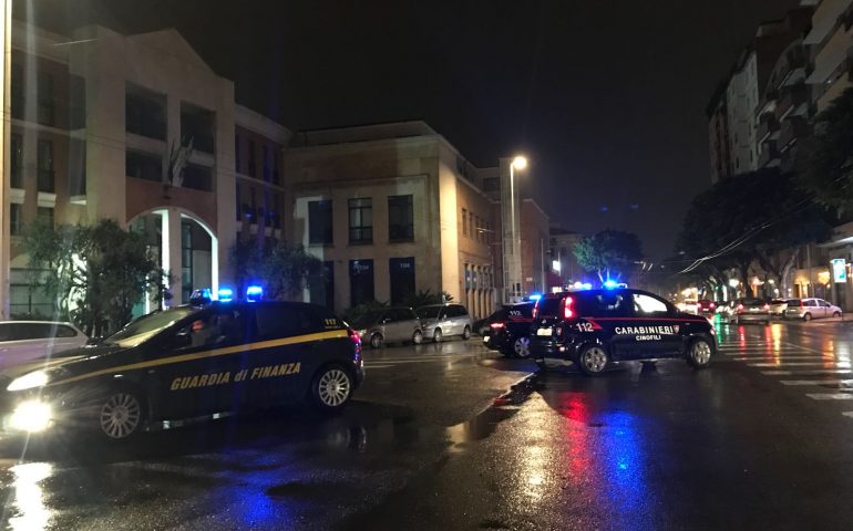 Carabinieri via roma notte cagliari