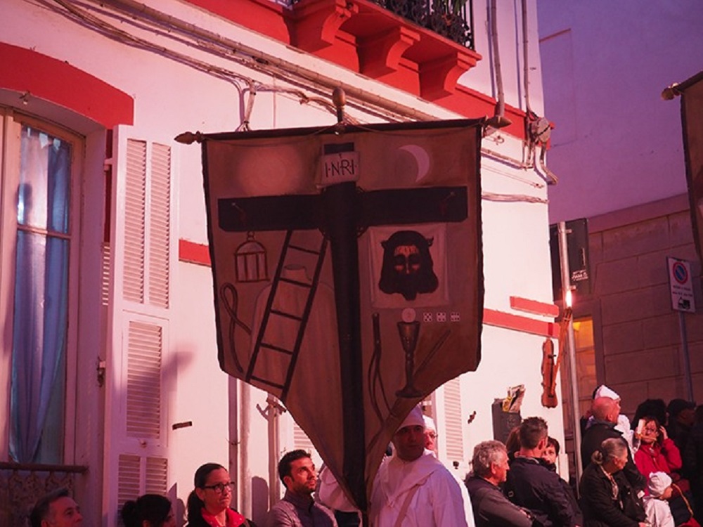 Iglesias, la processione del Descenso, Is Vexillas - Foto di Federica Landis