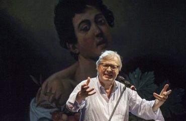 Un frammento dello spettacolo di Vittorio Sgarbi a Milano - Foto di Panorama