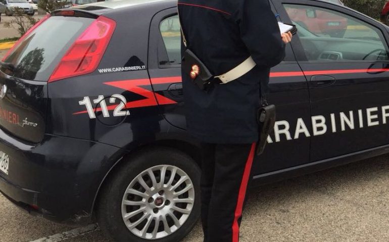 Alghero: bambina di 3 anni vagava da sola di notte sul lungomare. Trovata da un pensionato